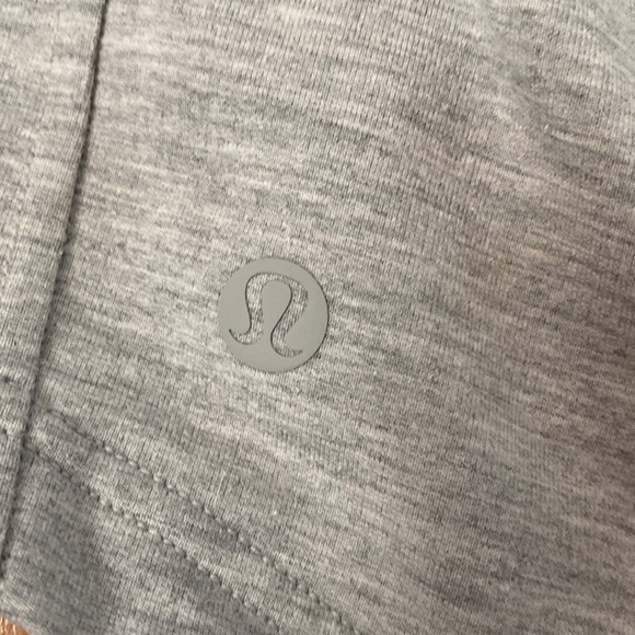 ❤️ Lululemon Inner Glow High Rise Short 3" Size 6 - Picture 4 of 8